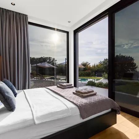 Nura Villa Kaštelir