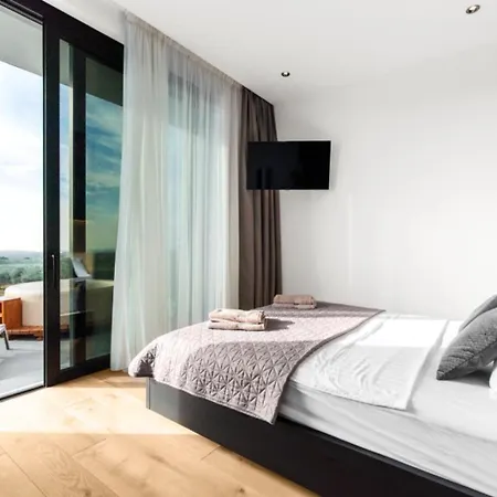 Villa Nura Kaštelir