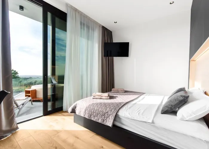 빌라 Nura Kaštelir